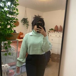 H&M mint green cropped sweater